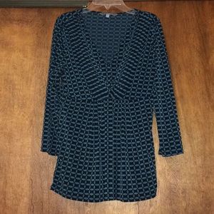 3/12 sale Daisy Fuentes size small top